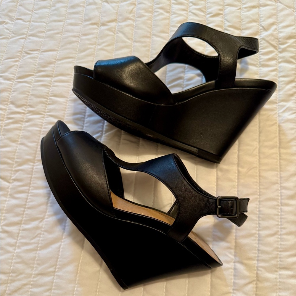 Gianni Bini Women's Black Sandals